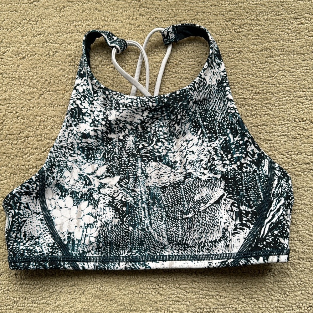 Lululemon bra